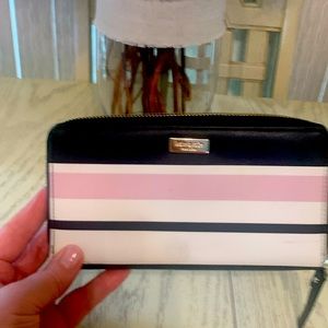 Kate spade New York zip around wallet